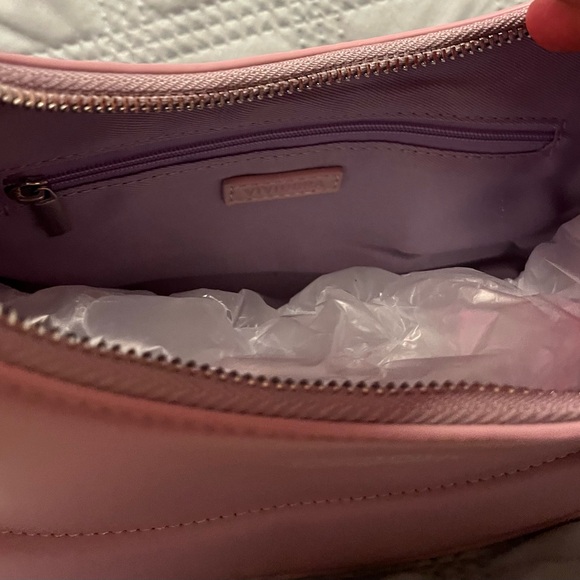 Vividora Lavender Crescent Shoulder Bag with Dust Bag and Shoulder Strap NWT - Picture 4 of 6